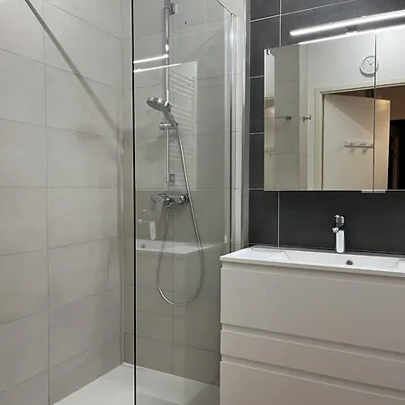 Fonctionnel Avec Balcon, Garage Et Wifi - Parfait Pour 4 Personnes Pres Des Pistes - Fr-1-548-25 Villard-de-Lans